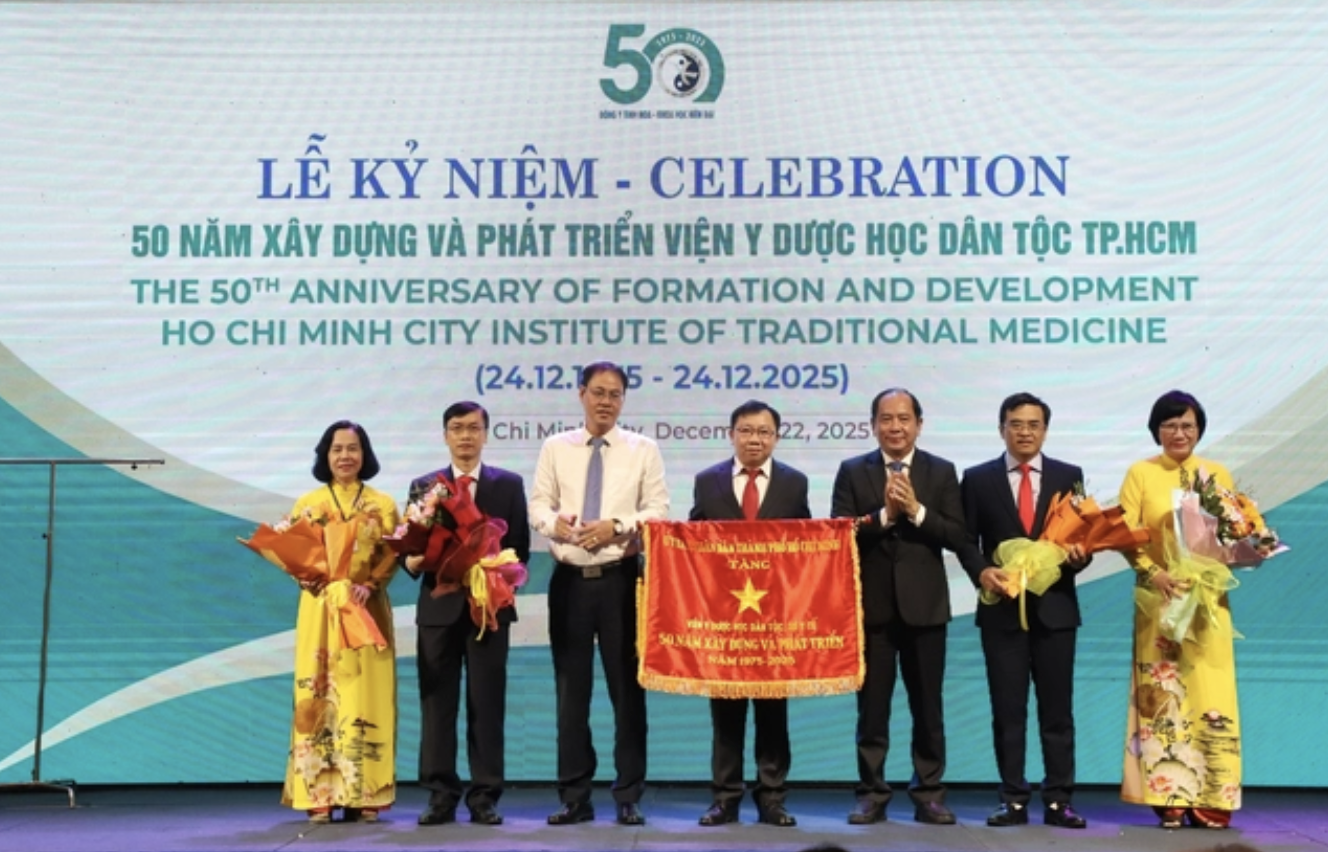 Gìn giữ tinh hoa, hội nhập và phát triển y dược học dân tộc